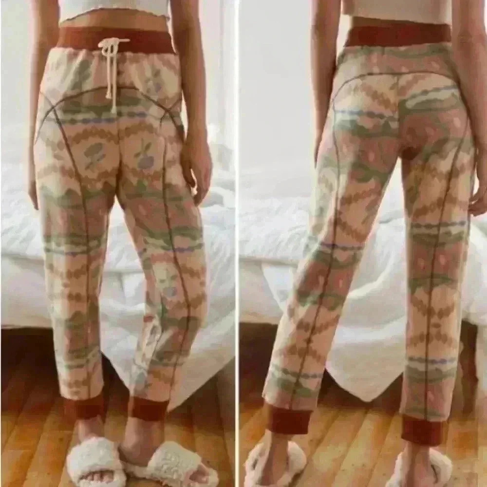 Out from under outlander jogger Xsmall